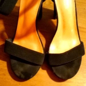 Women's shoes size 8